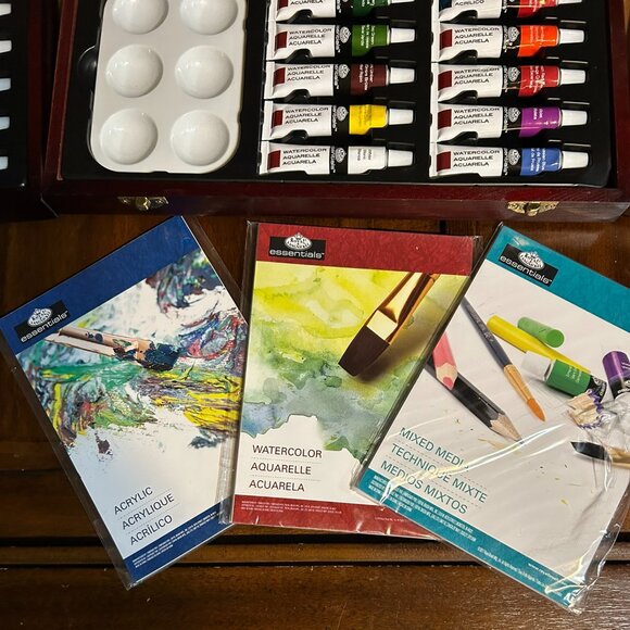 Ultimate 149-Piece Art Set Watercolor Acrylic Painting Kit in Wooden Case - Picture 3 of 7